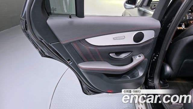 Mercedes-Benz GLC-Class 2022 — Photo 29/37