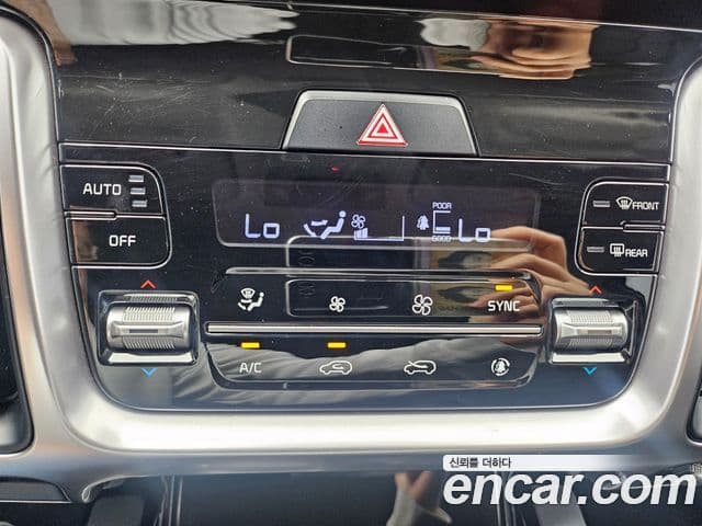 Kia Sorento 2021 — Фото 11/20