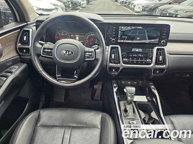 Kia Sorento 2021 — Фото 16/20