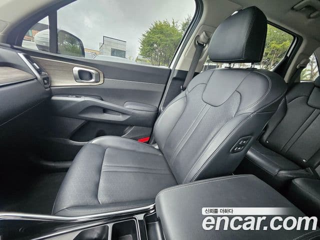 Kia Sorento 2021 — Фото 17/20