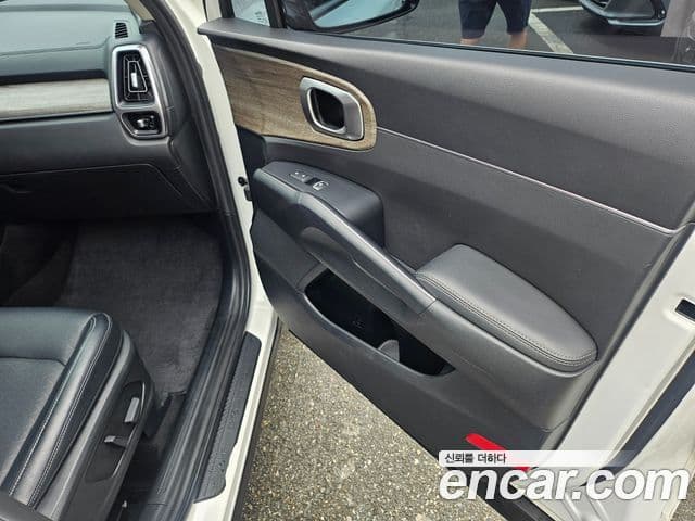 Kia Sorento 2021 — Фото 20/20