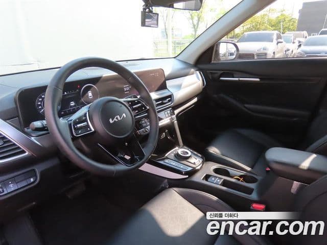 Kia Seltos 2025 — ფოტო 16/20
