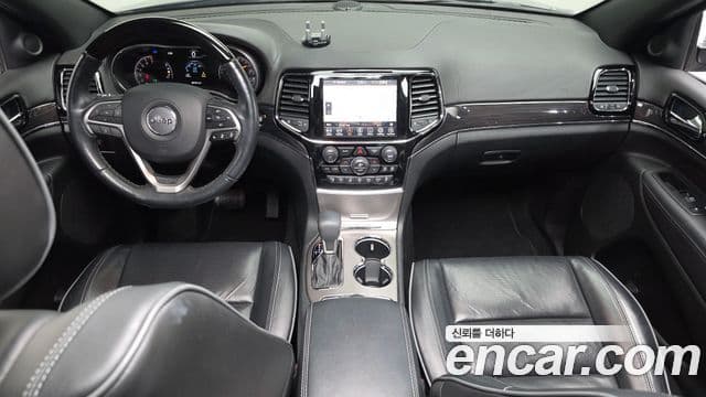 Jeep Grand Cherokee 2019 — Photo 12/20