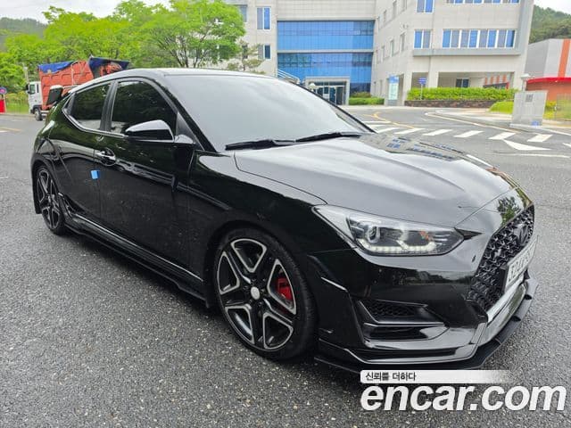 Hyundai Veloster 2020 — Фото 8/18