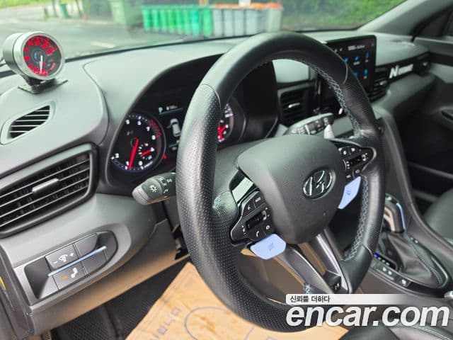 Hyundai Veloster 2020 — Фото 10/18
