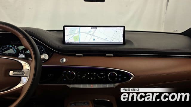 Genesis GV70 2021 — ფოტო 14/20