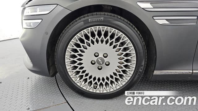 Genesis Electrified G80 2022 — ფოტო 5/20