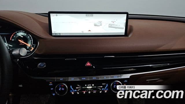 Genesis Electrified G80 2022 — ფოტო 14/20