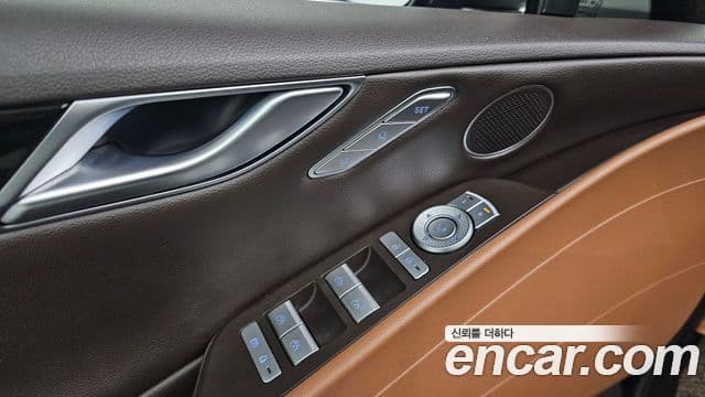 Genesis Electrified G80 2022 — ფოტო 17/20