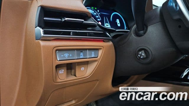 Genesis Electrified G80 2022 — ფოტო 18/20