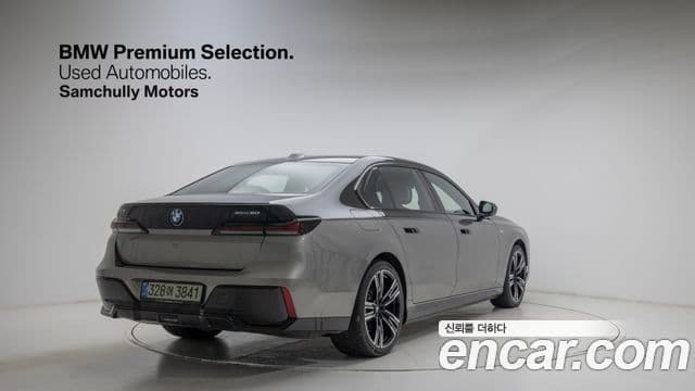 BMW i7 2025 — ფოტო 12/20