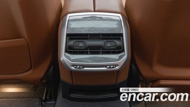 BMW i7 2025 — ფოტო 6/20