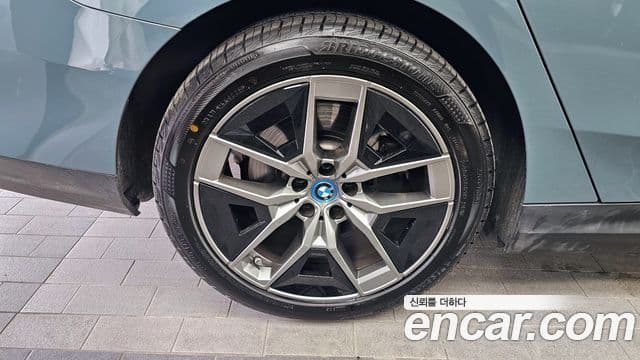 BMW i5 2024 — ფოტო 9/33