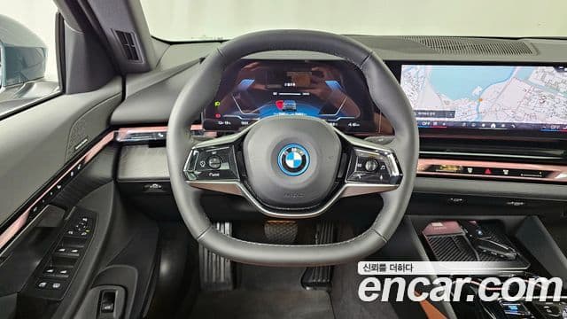 BMW i5 2024 — ფოტო 22/33