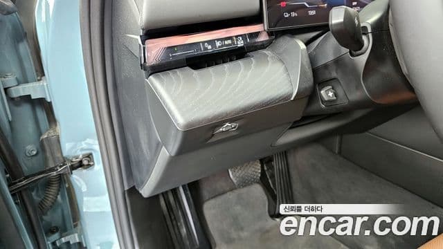 BMW i5 2024 — ფოტო 24/33