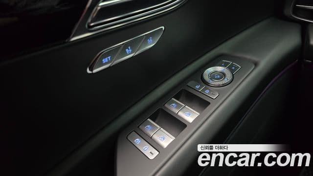 Genesis GV80 2023 — Photo 20/30