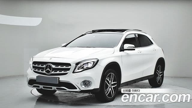Mercedes-Benz GLA-Class 2019 — Şəkil 6/20
