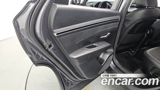 Hyundai Tucson Hybrid 2022 — Photo 24/31