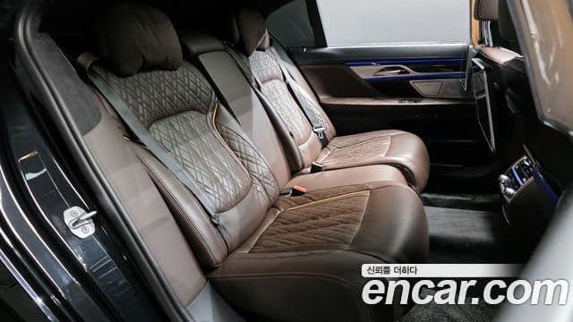 BMW 7 Series 2022 — Şəkil 11/20