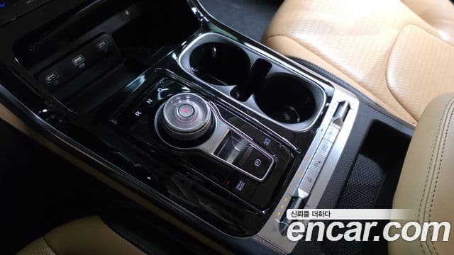 Kia Carnival 2020 — Şəkil 8/20