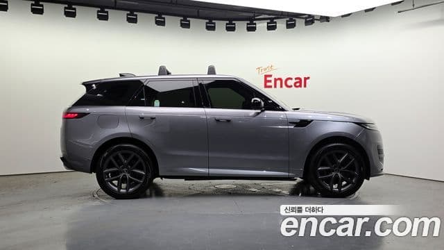Land Rover Range Rover Sport 2024 — Photo 8/20
