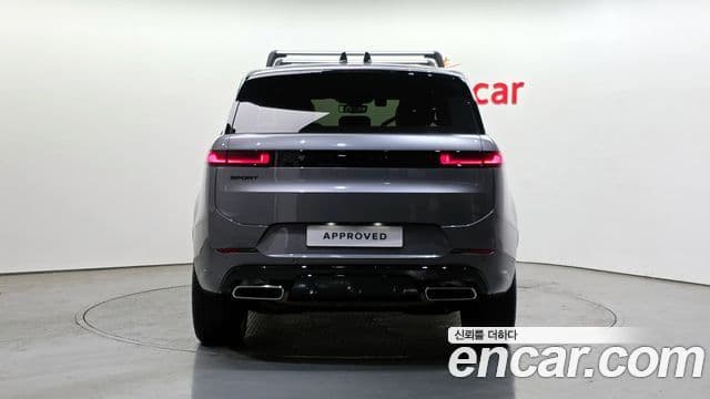 Land Rover Range Rover Sport 2024 — Photo 7/20