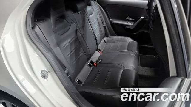 Mercedes-Benz A-Class 2020 — ფოტო 11/20