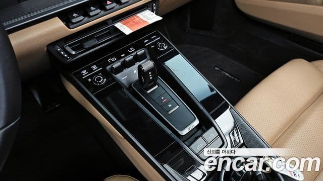 Porsche 911 2022 — Şəkil 9/20