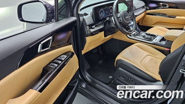Kia Carnival 2023 — Şəkil 10/20