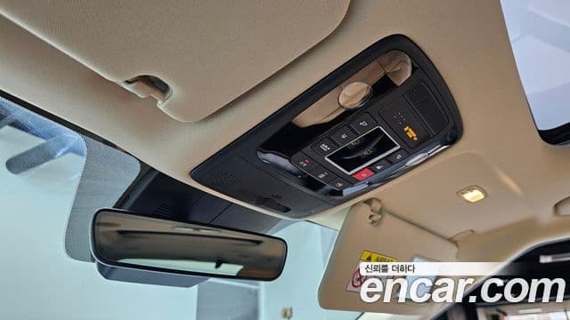 Kia Carnival 2023 — Şəkil 19/20