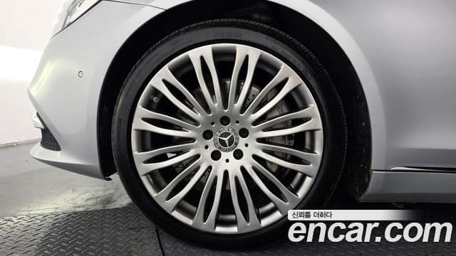 Mercedes-Benz S-Class 2018 — Şəkil 18/20