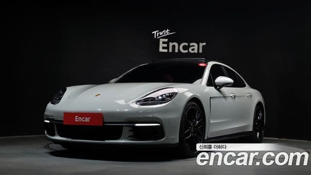 Porsche Panamera 2018 — Photo 8/30