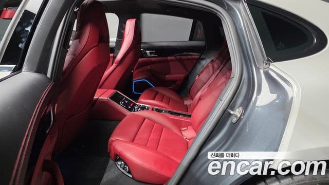 Porsche Panamera 2018 — Photo 14/30