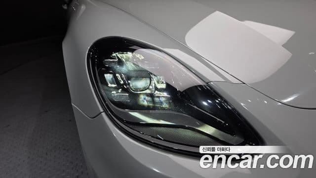 Porsche Panamera 2018 — Photo 22/30