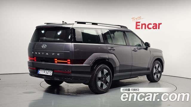 Hyundai Santa Fe 2023 — ფოტო 1/20