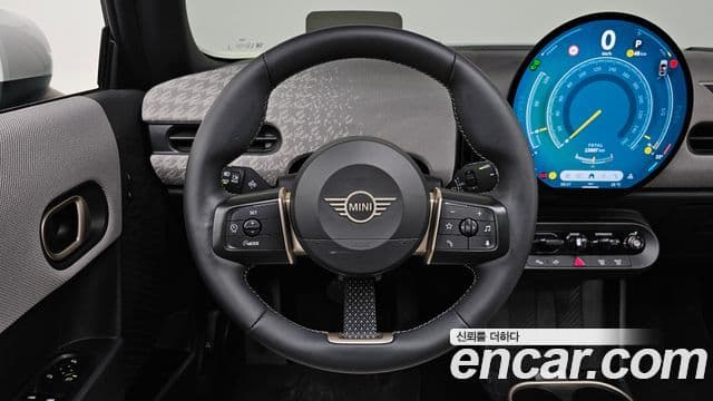 Mini Cooper S 2024 — Фото 12/20