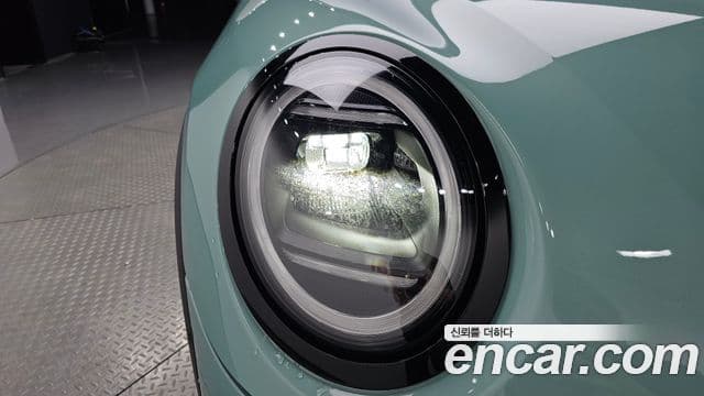 Mini Cooper S 2024 — Photo 30/33