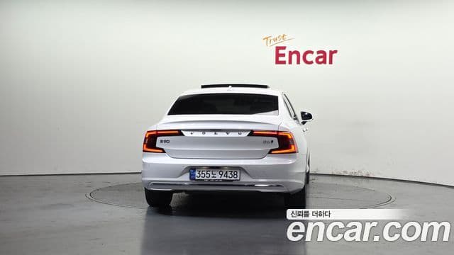 Volvo S90 2021 — ფოტო 4/20
