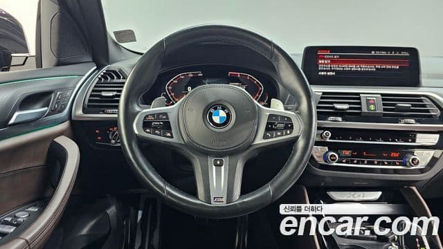 BMW X4 2021 — Фото 18/20
