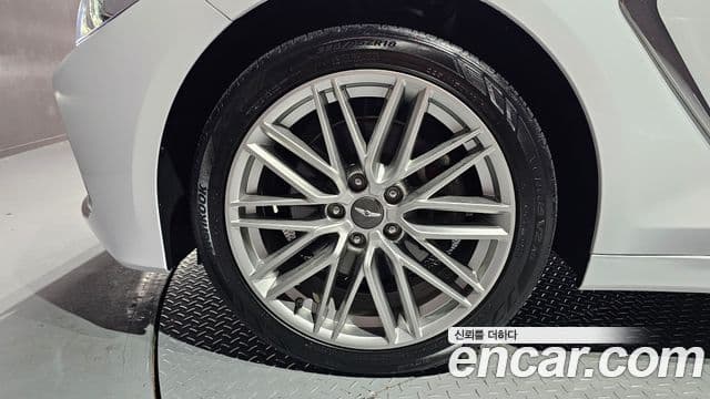 Genesis G70 2019 — Photo 5/20