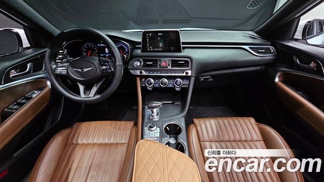 Genesis G70 2019 — Photo 8/20