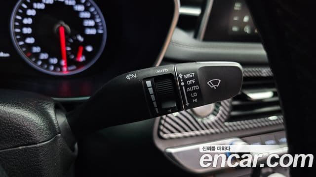 Genesis G70 2019 — Photo 16/20