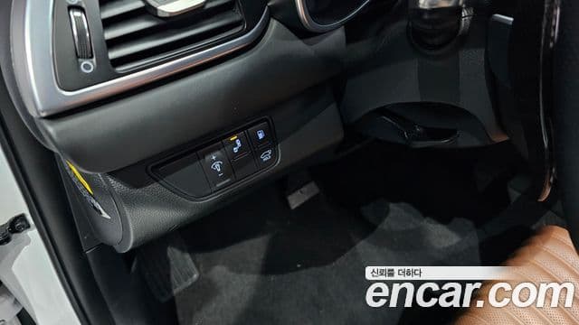 Genesis G70 2019 — Photo 14/20