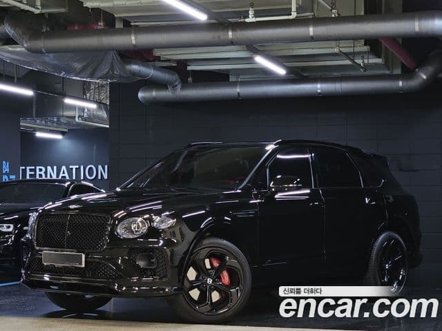 Bentley Bentayga 2022 — ფოტო 2/20