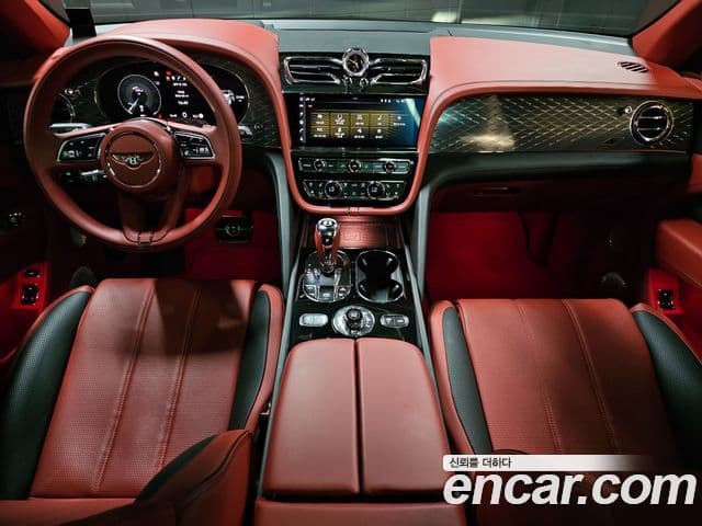 Bentley Bentayga 2022 — ფოტო 20/20