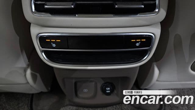 Genesis GV80 2021 — ფოტო 19/20