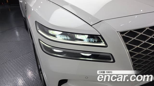 Genesis GV80 2021 — Photo 16/34