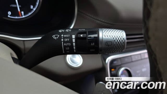 Genesis GV80 2021 — Photo 33/34