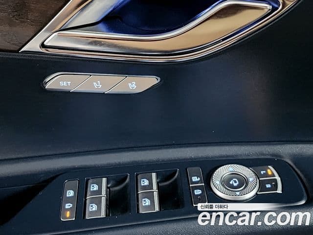 Genesis GV80 2021 — ფოტო 16/20