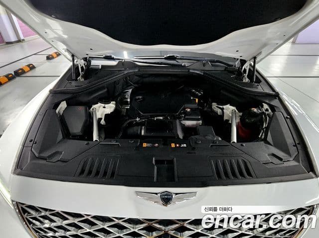 Genesis GV80 2021 — ფოტო 19/20